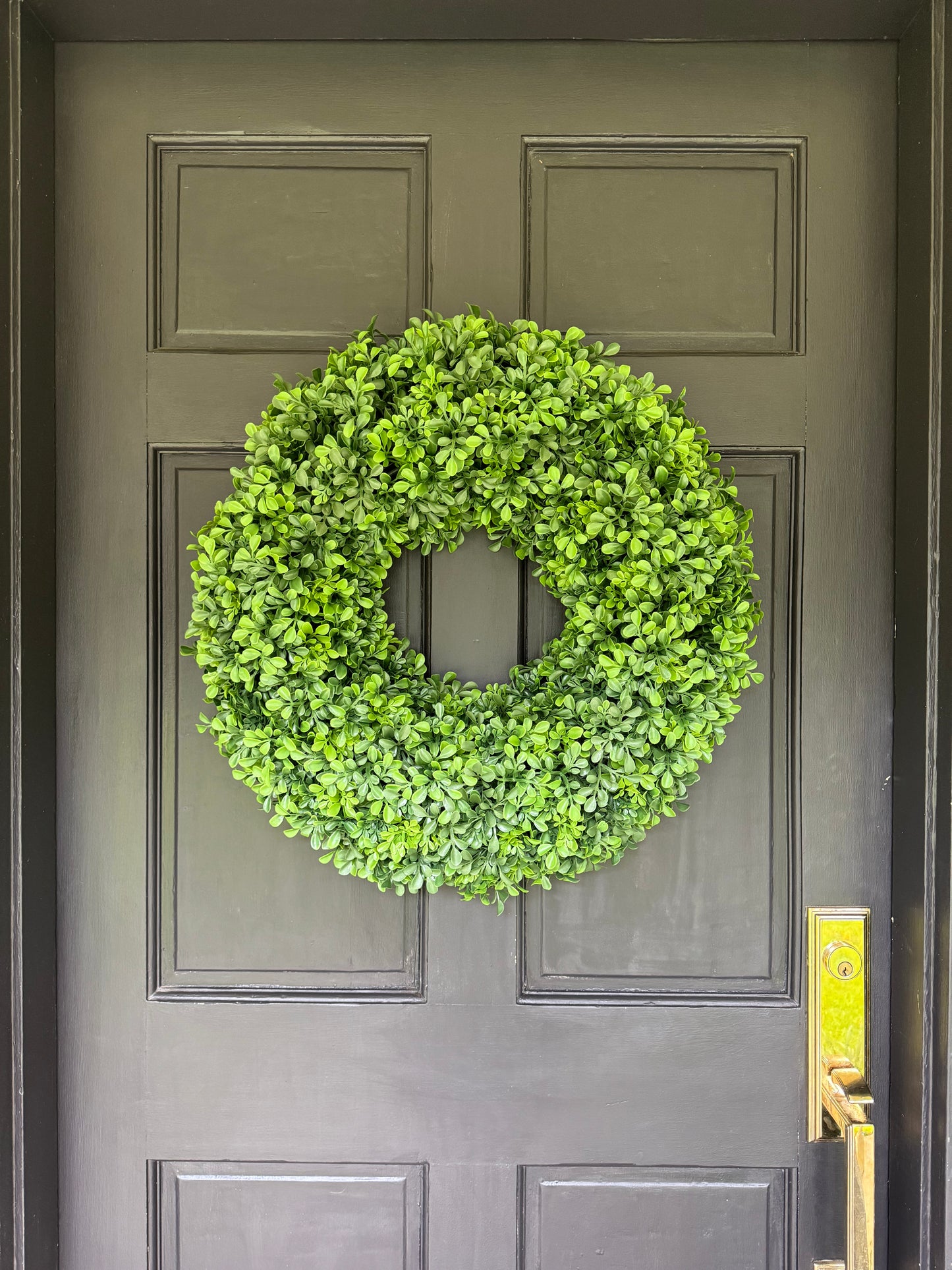 The Classic Boxwood Wreath